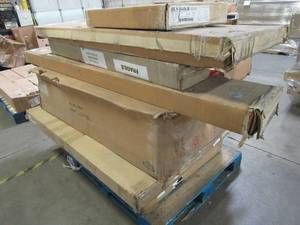 lot 310 image: WHOLESALE MIXED PALLET OF MISCELLANEOUS BEDROOM, PATIO FURNITURE AND MORE