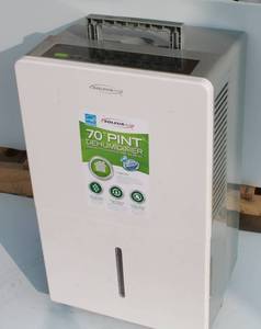 lot 17 image: Dehumidifier 70 Pint