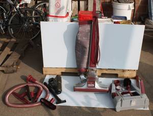 lot 22 image: Vacuum Cleaner Kirby Legend  II