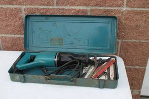 lot 12 image: Recipro Saw Makita GR 3000 V