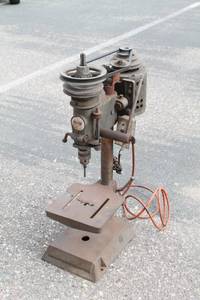 lot 38 image: Drill Press Delta
