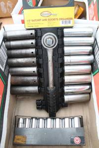 lot 48 image: Ratchet And Socket Set