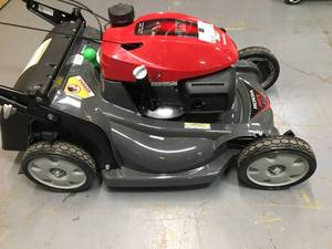 lot 89 image: Honda 21 in. NeXite Variable Speed 4-in-1 Gas Walk Behind Self Propelled Mower with Select Drive Control