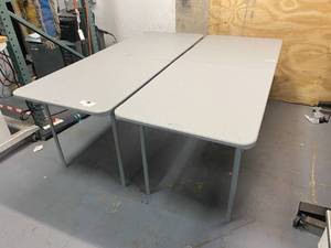 lot 80 image: Lot of 2 Cosco folding tables
