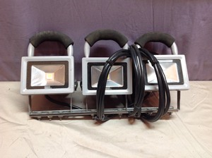 lot 8 image: Shop Light