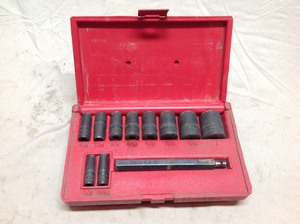 lot 12 image: Gasket Punch Kit