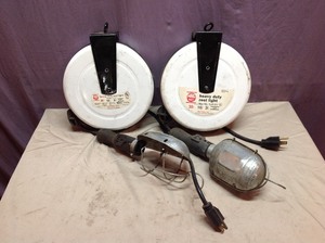 lot 13 image: Retractable Shop Lights