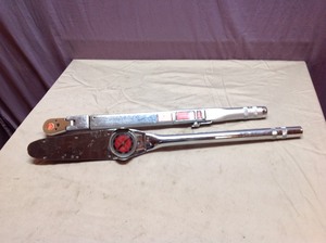 lot 17 image: Snap-On Torque Wrenches