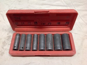 lot 18 image: Metric Socket Set