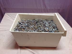 lot 23 image: 55# Box of Assorted Screw