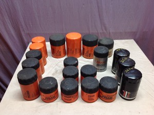lot 25 image: 20 Assorted Fram Oil Filters
