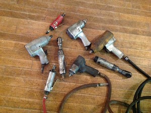 lot 31 image: Air Tools