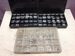 lot 71 image: Auto Fuses