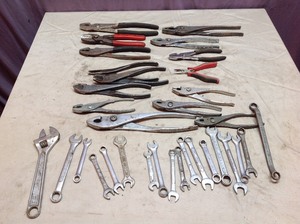lot 74 image: Plyers & Wrenches