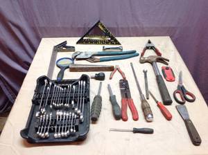lot 87 image: Tools