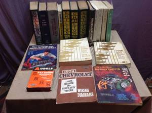 lot 105 image: Auto Repair Shop Manuals