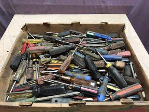 lot 169 image: Box of Screwdrivers