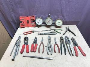 lot 172 image: Specialty Tools