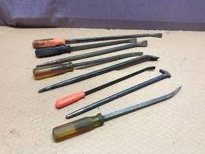 lot 188 image: Pry Bars