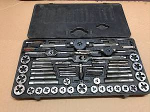 lot 206 image: Tap & Die Set