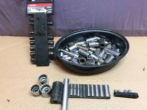 lot 232 image: Sockets
