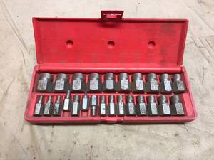 lot 264 image: Extractor Set