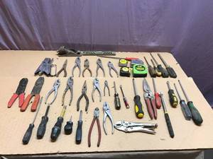 lot 287 image: Tools