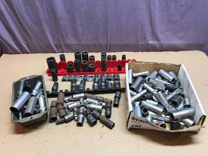 lot 296 image: Sockets