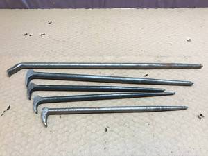 lot 307 image: Pry Bars