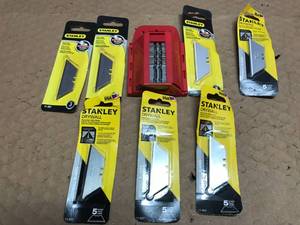 lot 308 image: Utility Blades
