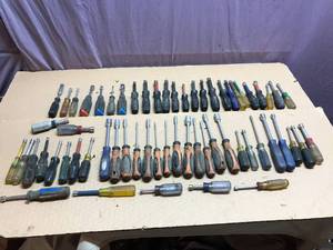 lot 315 image: Nut Drivers