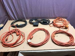 lot 317 image: Extension Cords