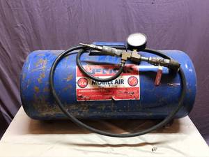 lot 335 image: Portable Air Tank