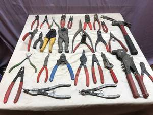 lot 348 image: Specialty Pliers
