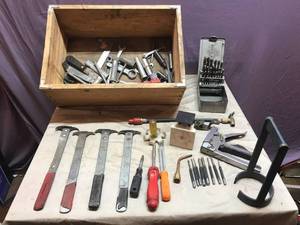 lot 354 image: Everything on Table