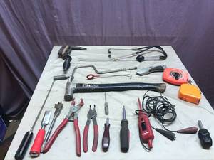 lot 356 image: Everything on Table
