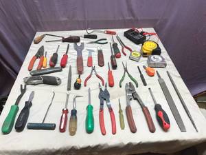 lot 370 image: Tools