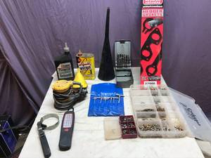 lot 382 image: Everything on Table