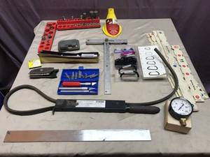 lot 386 image: Everything on Table