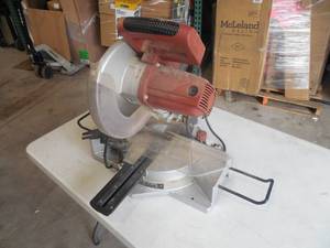 lot 8 image: Tool Shop 15-Amp 10 Corded Single-Bevel Sliding Compound Miter Saw