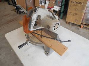lot 11 image: POWER TOOL CHOP SAW