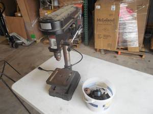 lot 17 image: 13 HP 12 BENCH TOP DRILL PRESS