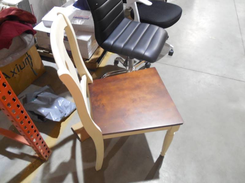 lot 58 image: MCLELAND DESIGN JOANNA FARMHOUSE CHAIR