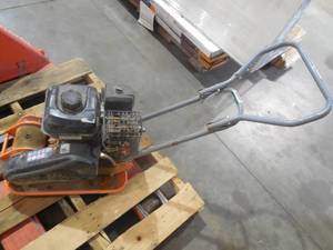 lot 18 image: YARDMAX 3000 lb. Compaction Force Plate Compactor Briggs and Stratton 6.5HP208cc