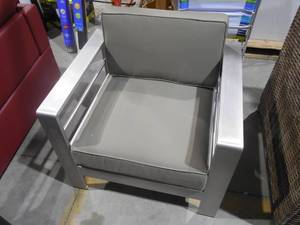 lot 33 image: Caius Khaki Aluminum Deep Seating Set with Khaki Cushions