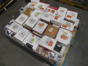 lot 91 image: PALLET LOT OF THERMOSTATS.