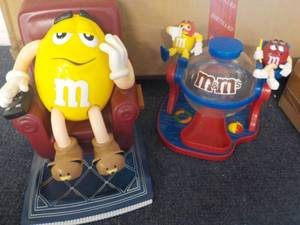 M & m Collectibles in a Covered Tot...