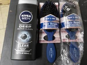 Nivea Deep BodyWash and 2 Hair Brus...