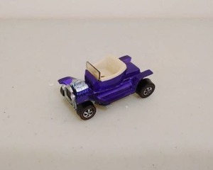 lot 4 image: Vintage Hot Wheels Car Redline- Hot Heap