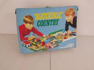 lot 33 image: Matchbox Country Town Set